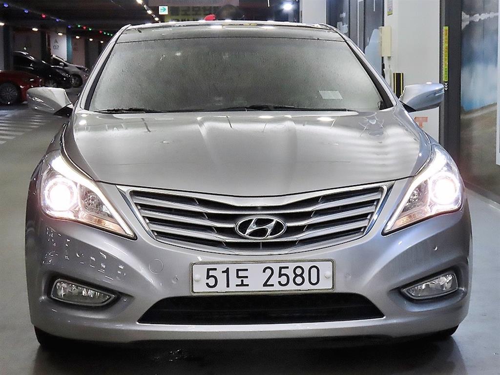 HYUNDAI Grandeur - Vista 2