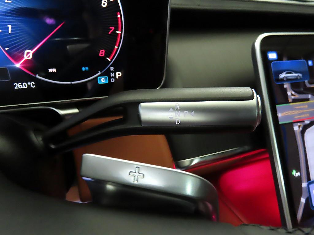 Mercedes Benz S Class - Vista 12