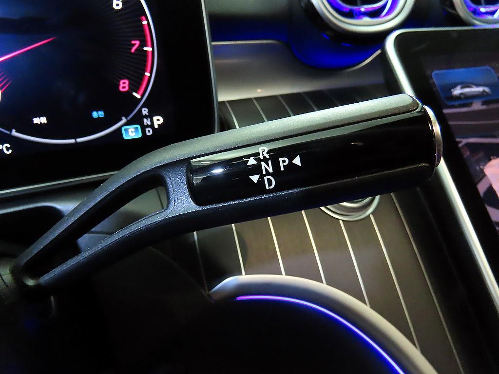 Mercedes Benz C Class - Vista 12