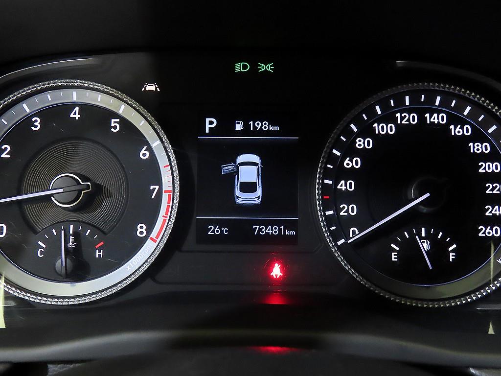 HYUNDAI Sonata - Vista 9