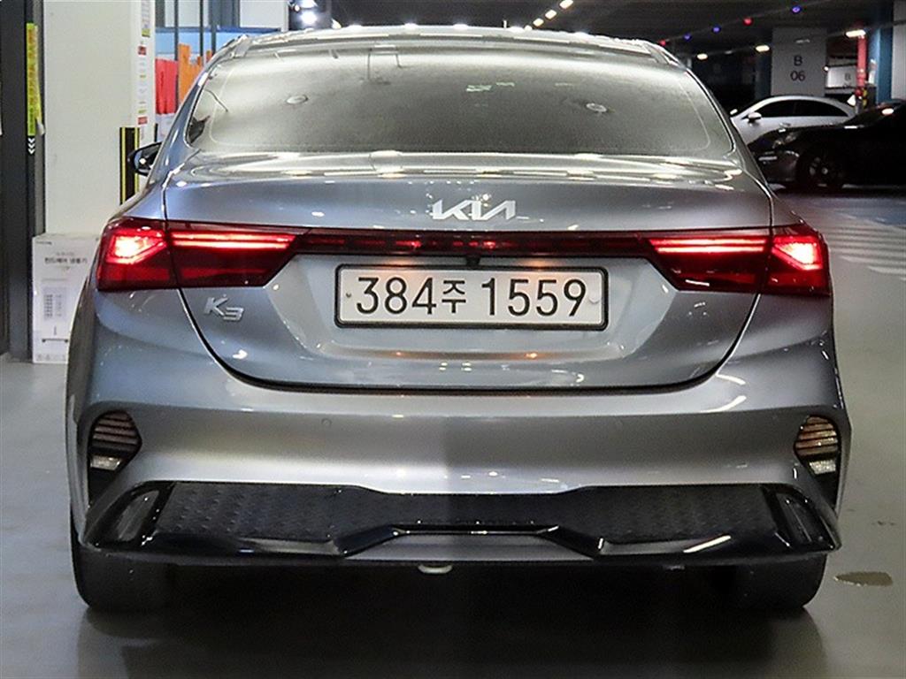 KIA K3 - Vista 5
