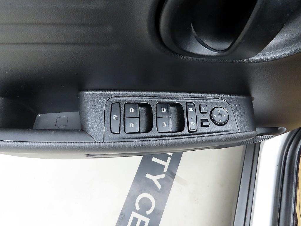 HYUNDAI Casper - Vista 11