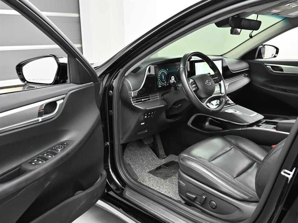 HYUNDAI Grandeur - Vista 11