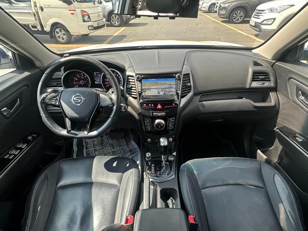 Ssangyong Tivoli - Vista 8