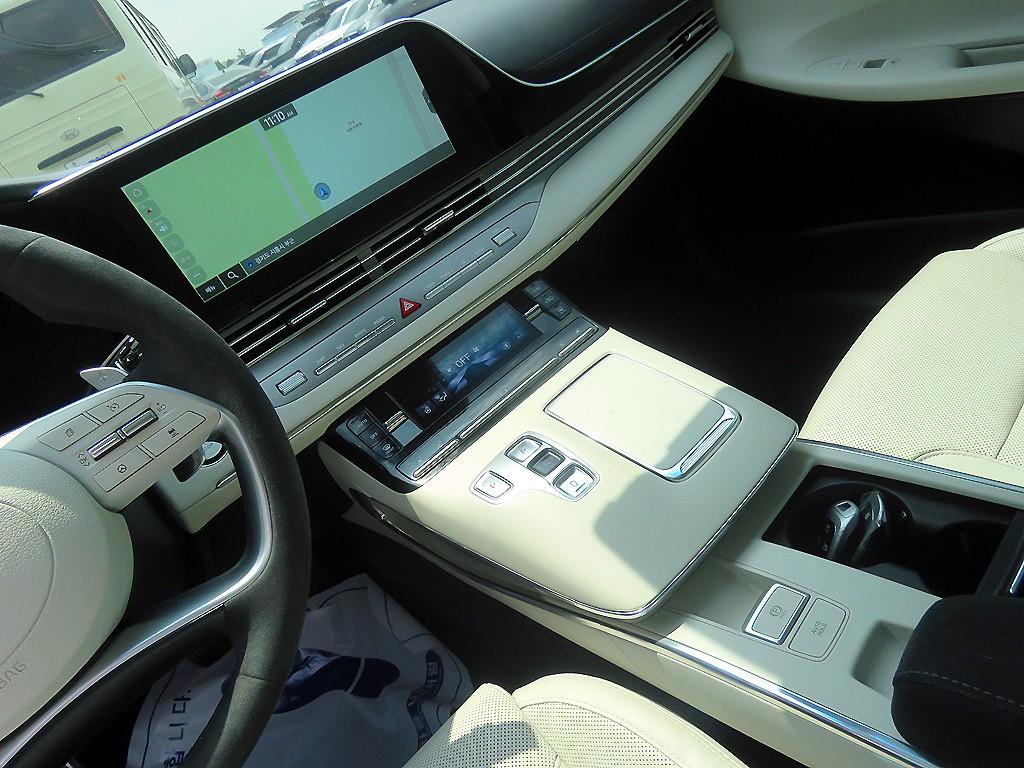 HYUNDAI Grandeur - Vista 10