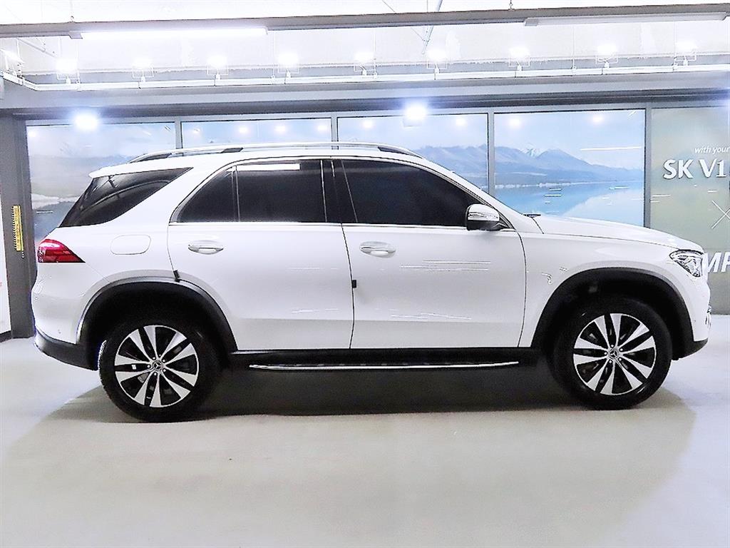 Mercedes Benz GLE Class - Vista 3