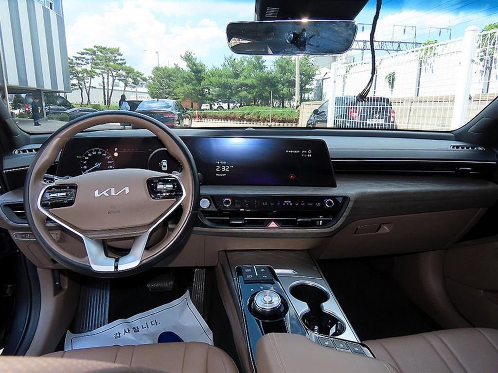 KIA K8 - Vista 7