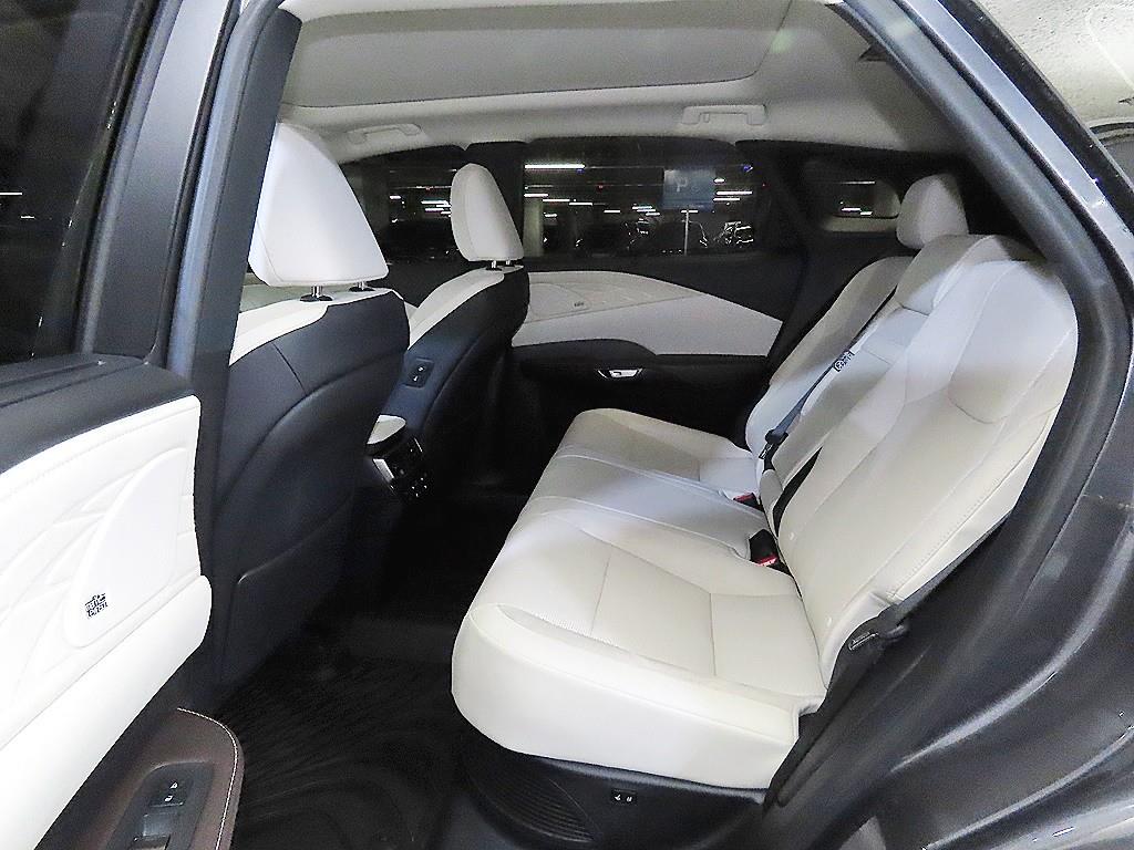 Lexus RX - Vista 7