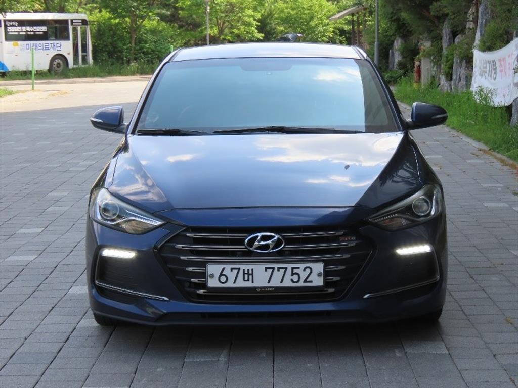 HYUNDAI Avante 2017 Azul - Importación desde Corea - HF Imports Iquique - Foto 1