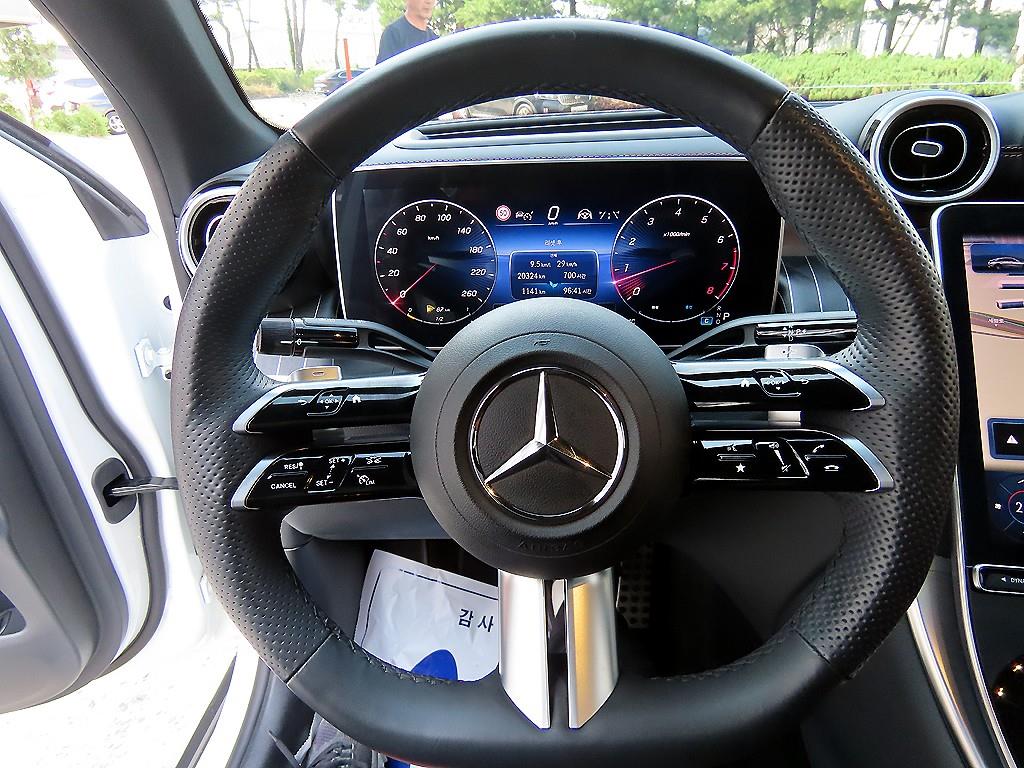 Mercedes Benz GLC Class - Vista 8