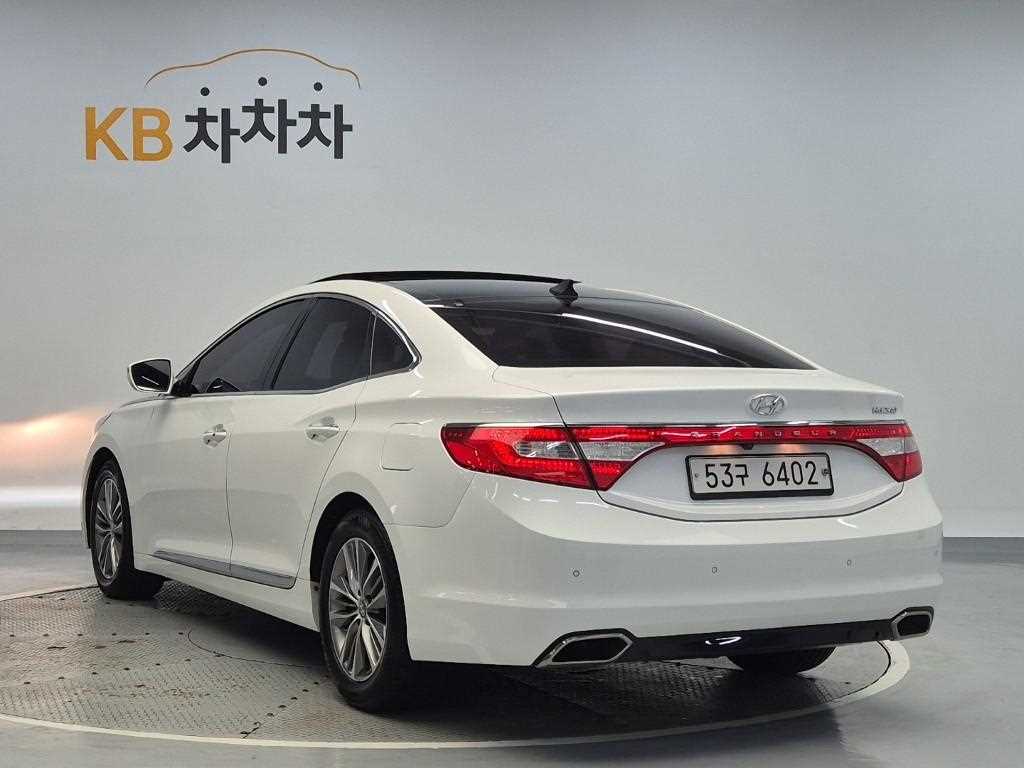 HYUNDAI Grandeur - Vista 2