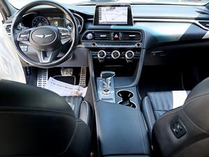 Genesis G70 - Vista 10