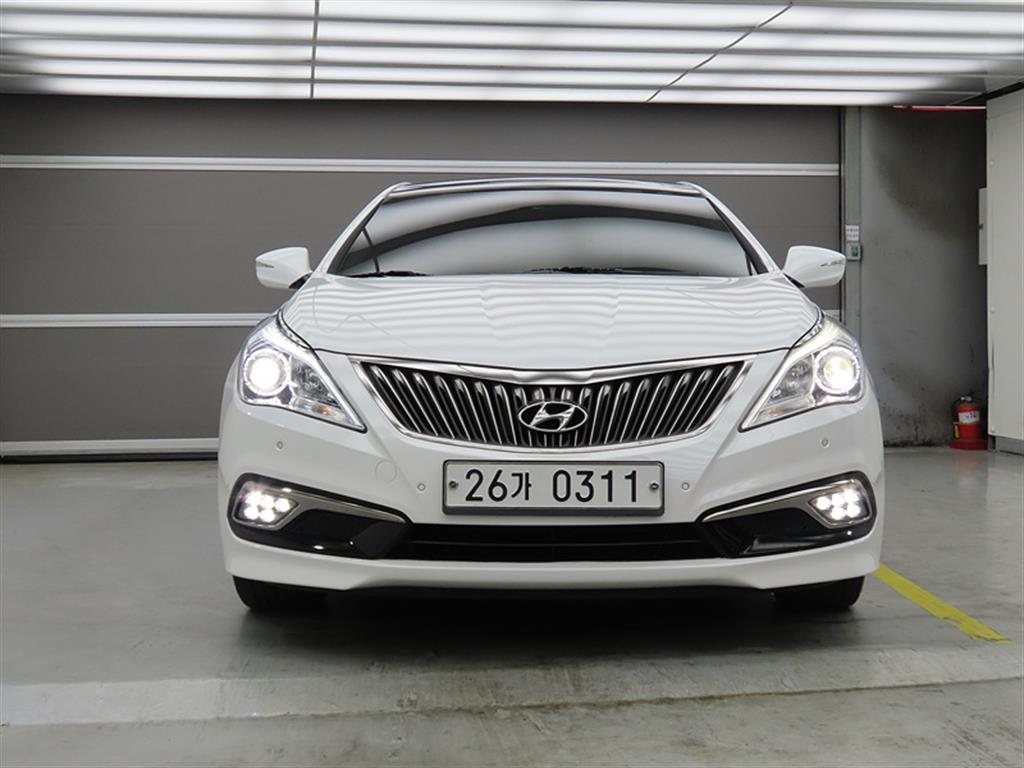 HYUNDAI Grandeur - Vista 2
