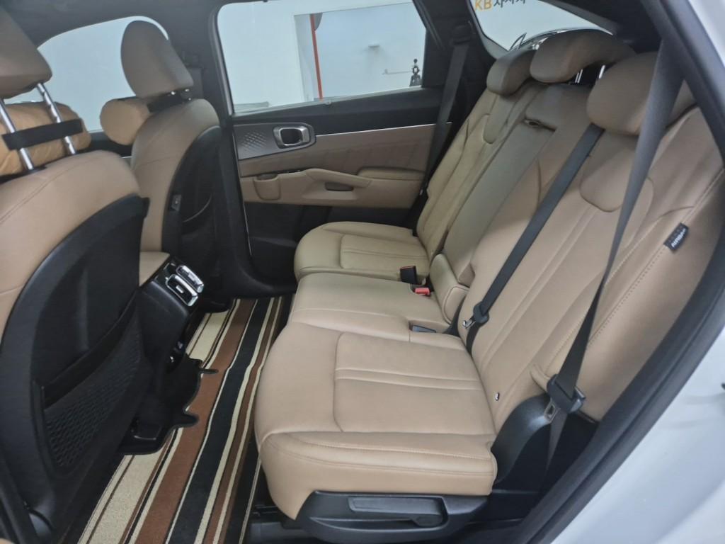 KIA Sorento - Vista 12
