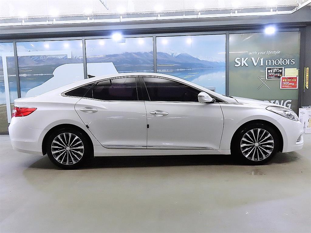 HYUNDAI Grandeur - Vista 3
