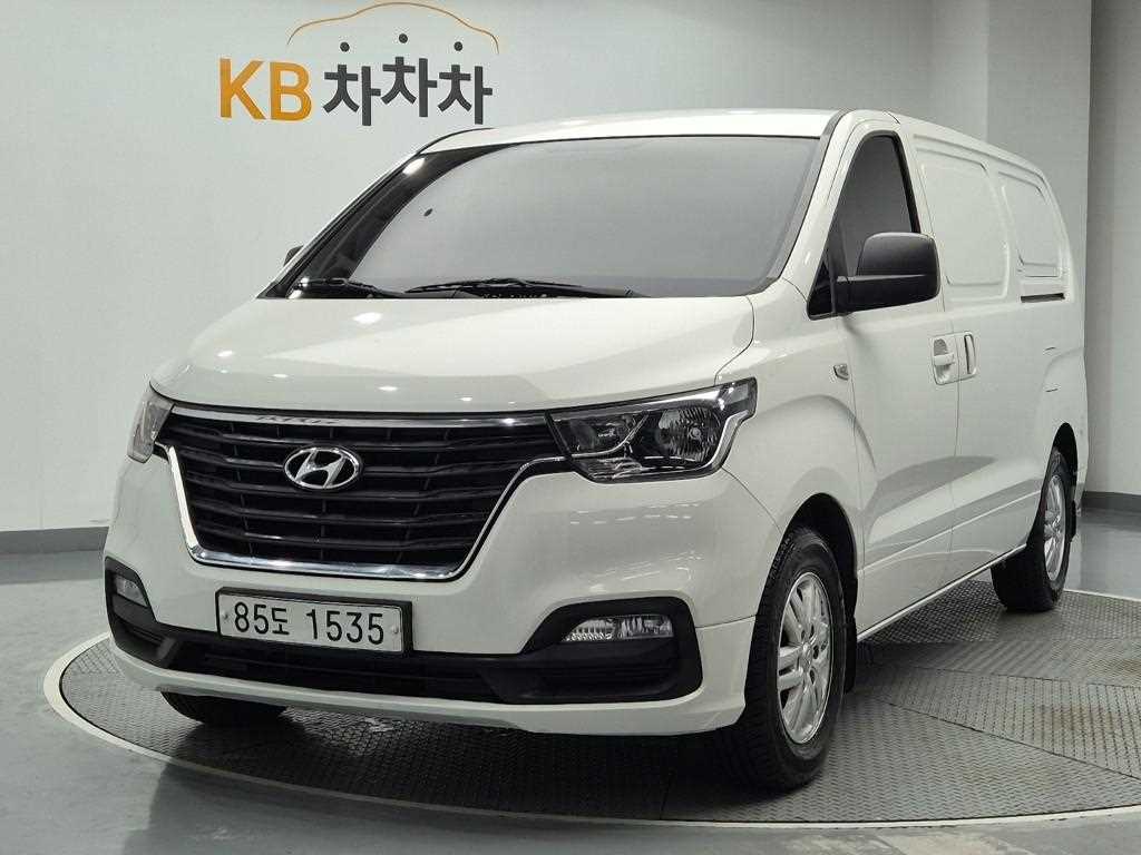 HYUNDAI Starex 2019 Blanco - Importación desde Corea - HF Imports Iquique - Foto 1