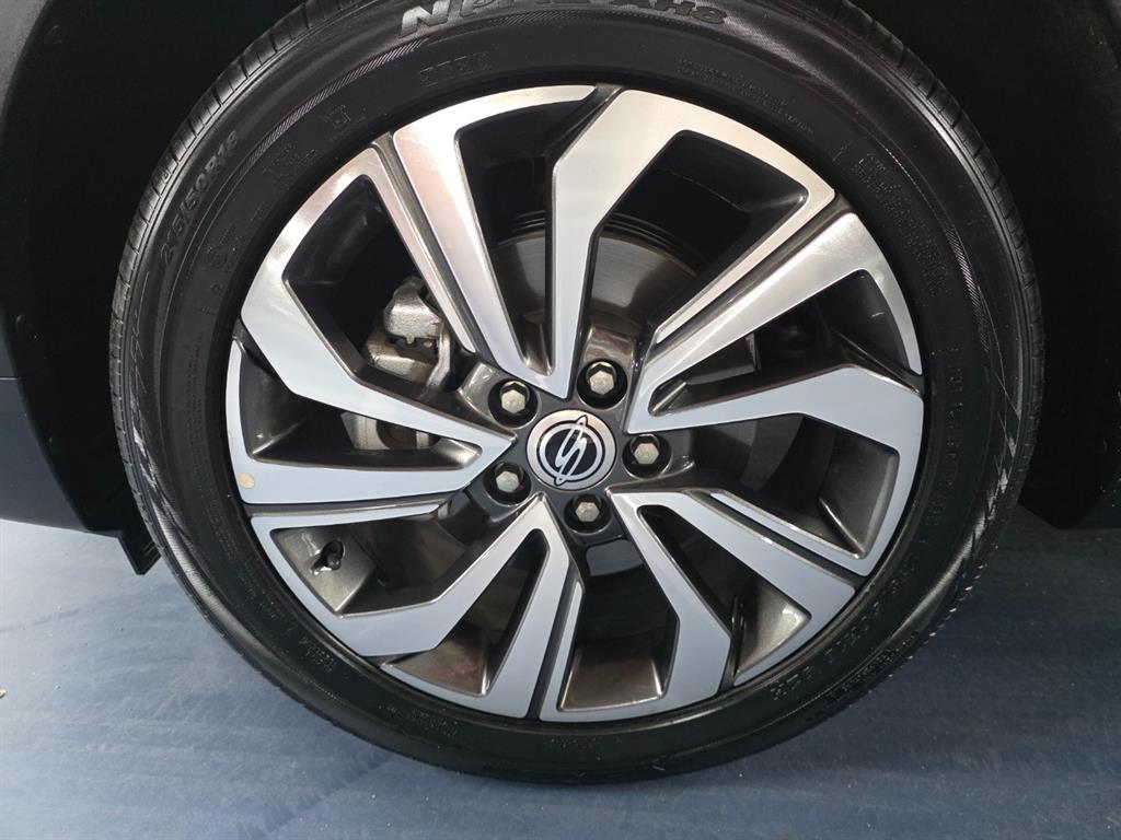 Ssangyong Tivoli - Vista 9
