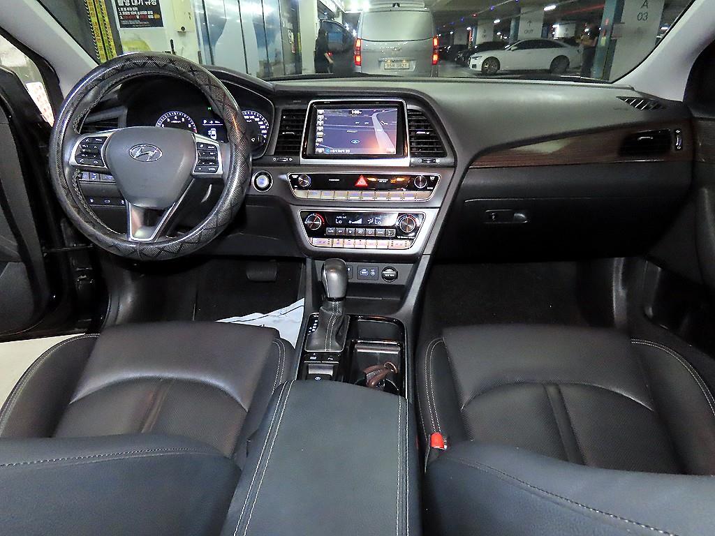 HYUNDAI Sonata - Vista 10