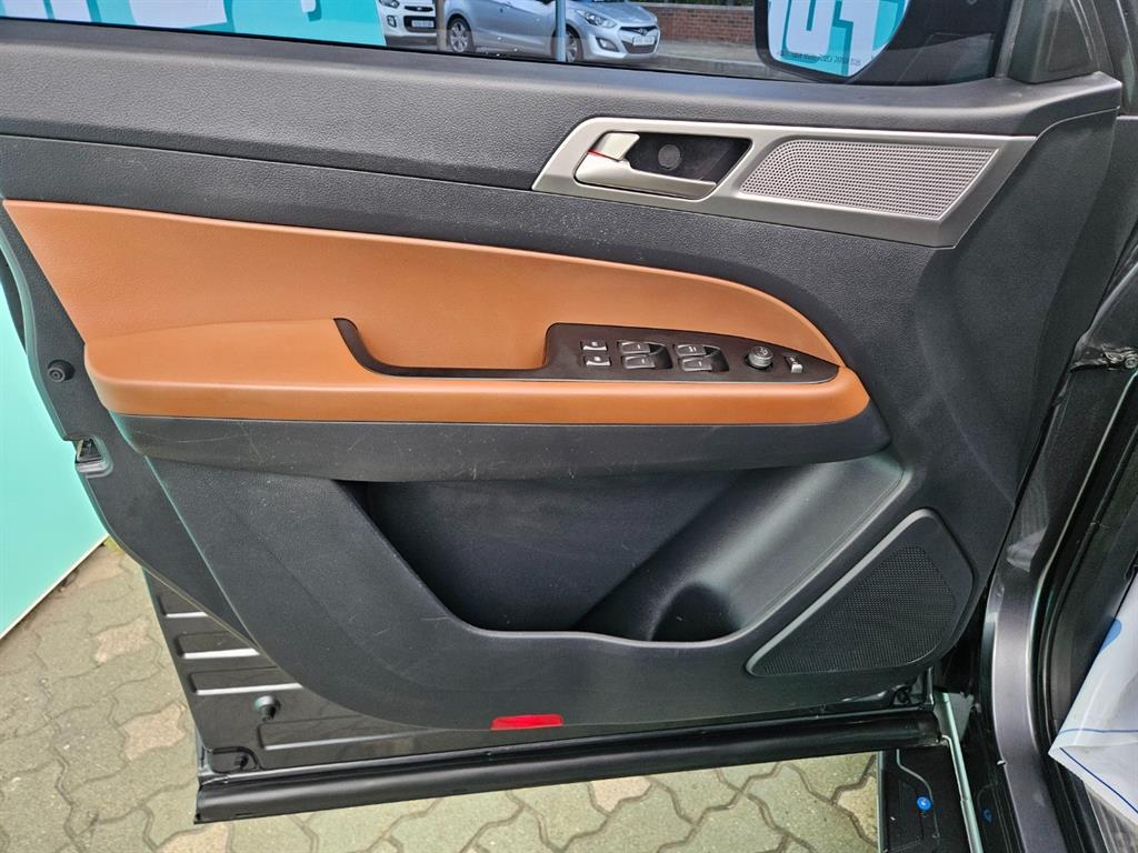 Ssangyong Rexton 2019 Gris - Importación desde Corea - HF Imports Iquique - Foto 17