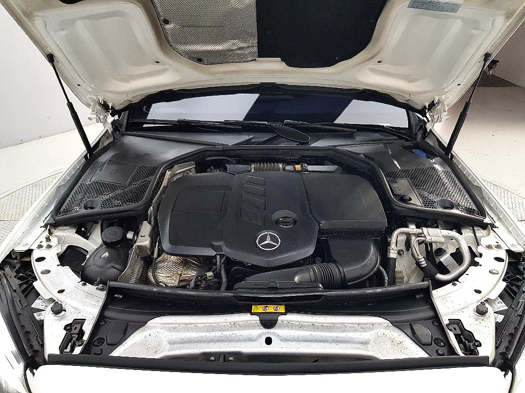 Mercedes Benz C Class - Vista 6