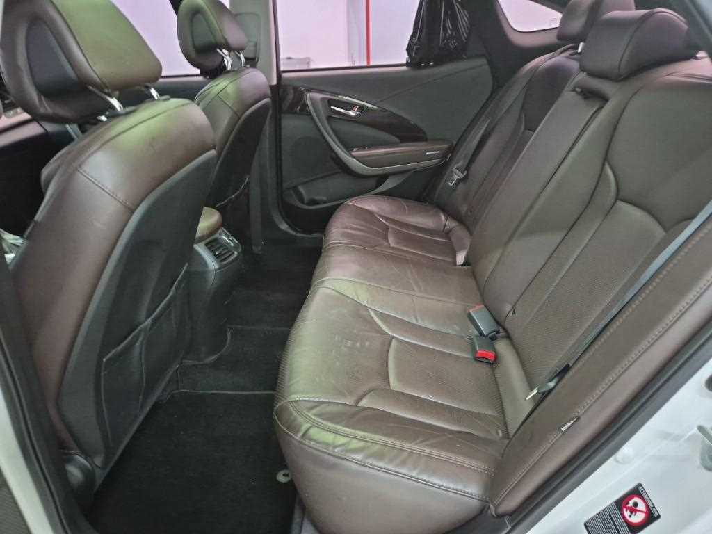 HYUNDAI Grandeur - Vista 12