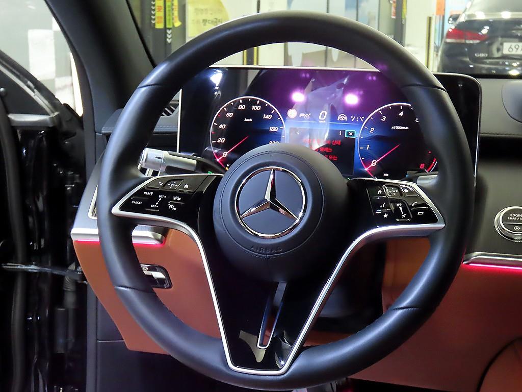Mercedes Benz S Class - Vista 8