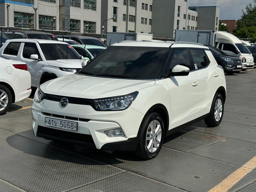 Ssangyong Tivoli - Vista 2