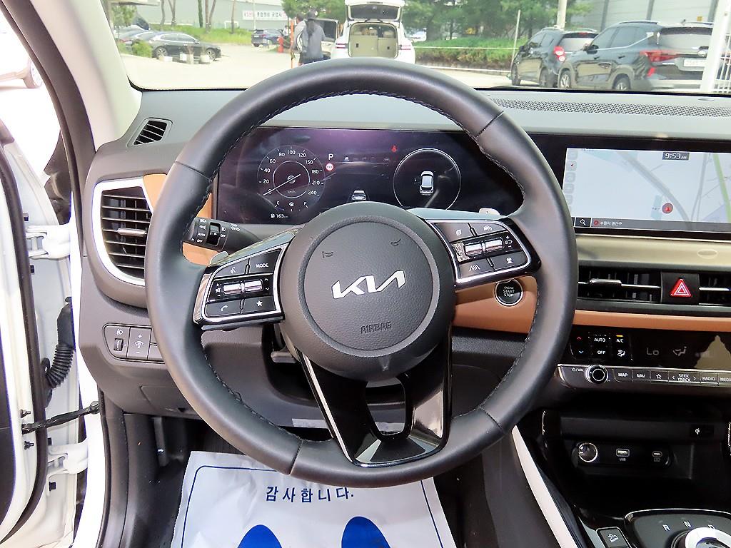 KIA Seltos - Vista 8