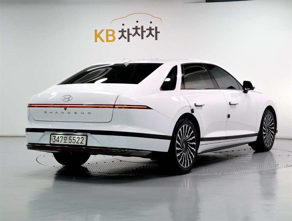 HYUNDAI Grandeur - Vista 3