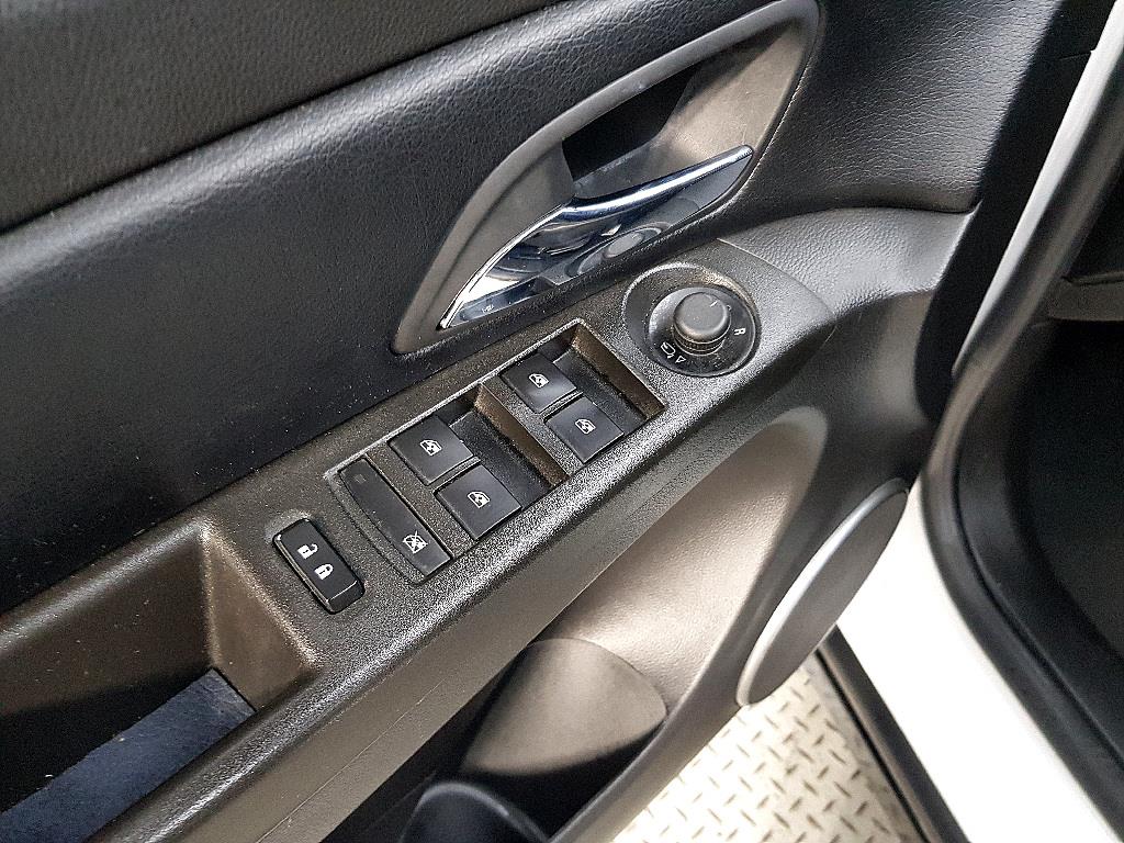 Chevrolet Cruise - Vista 12