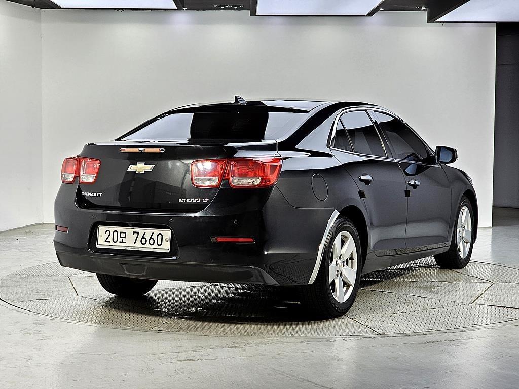 Chevrolet Malibu - Vista 4