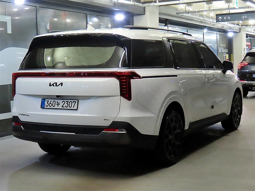 KIA Carnival - Vista 4