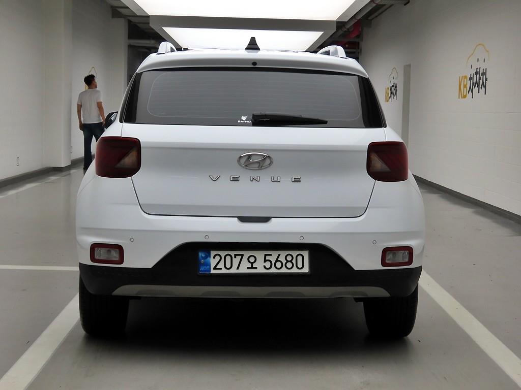 HYUNDAI Venue - Vista 3