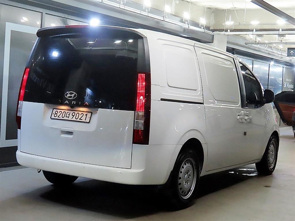 HYUNDAI Staria - Vista 4