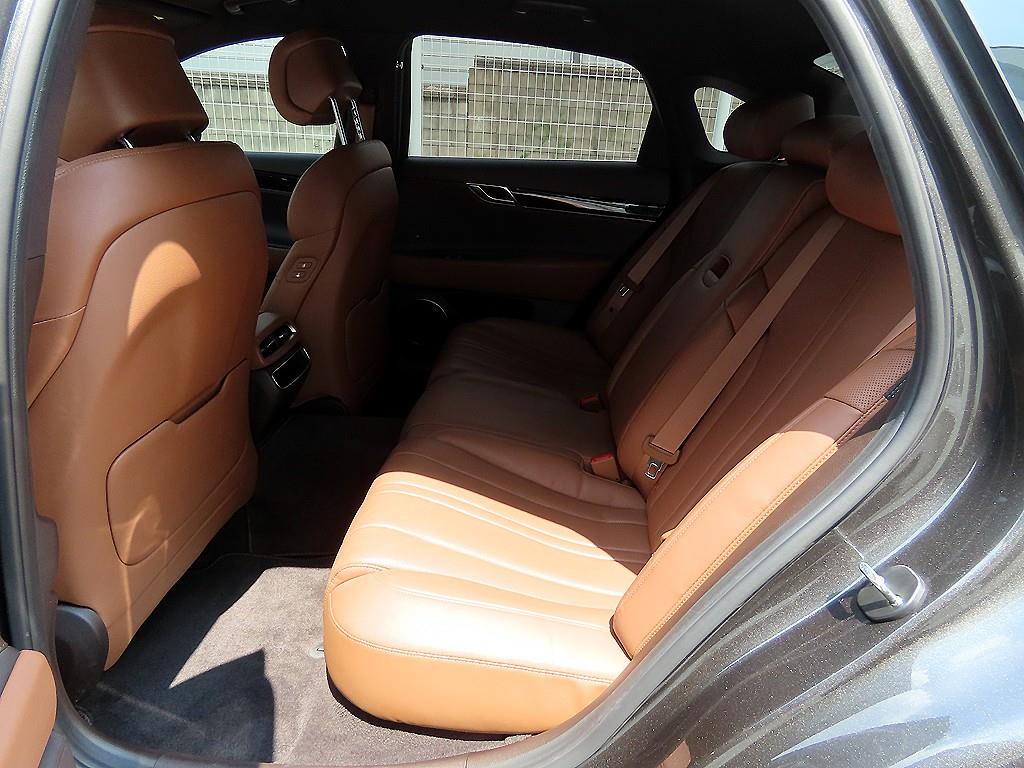 Genesis G80 - Vista 6