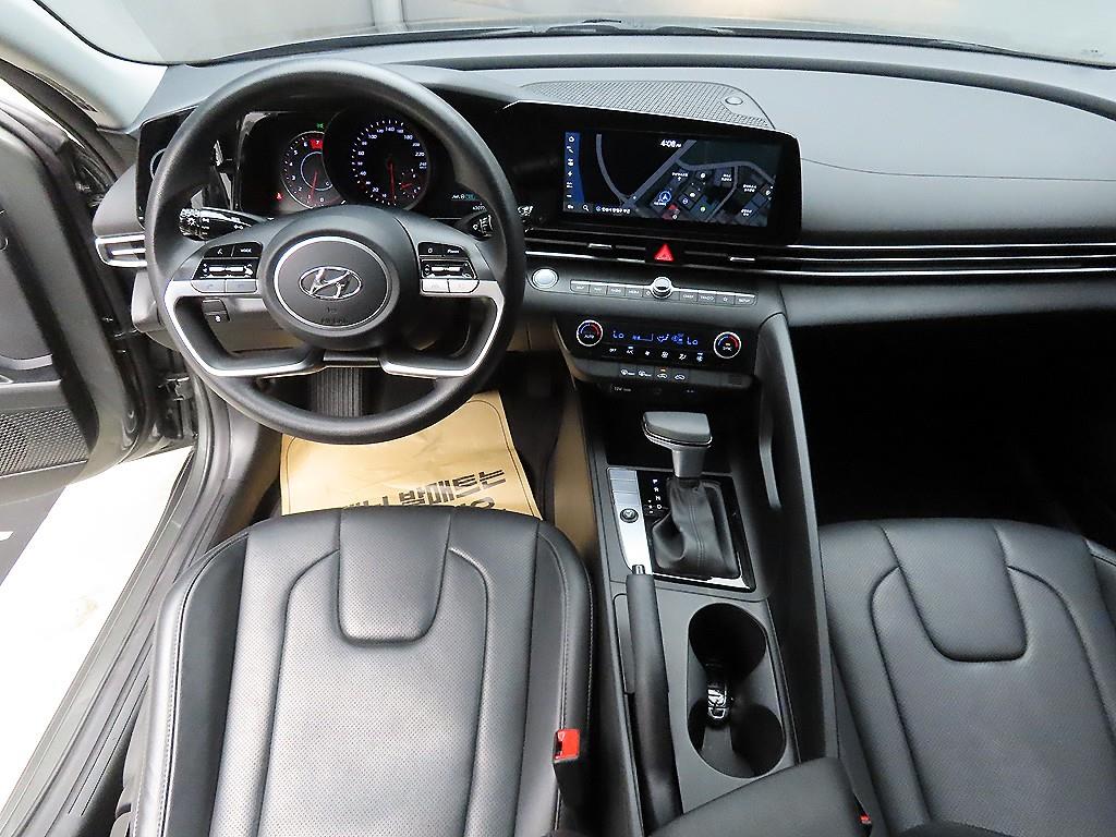 HYUNDAI Avante - Vista 7