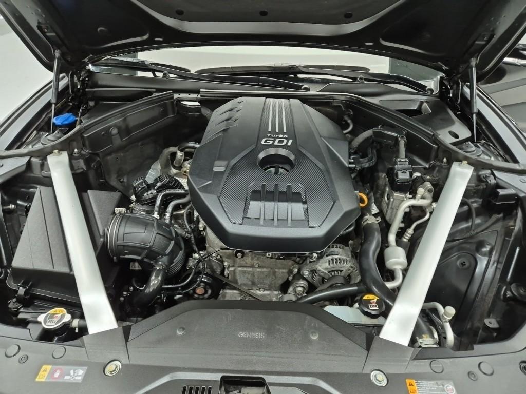 Genesis G70 - Vista 5