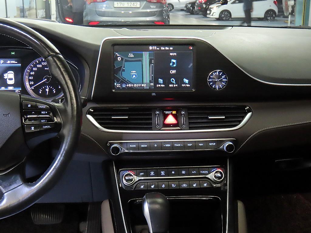 HYUNDAI Grandeur - Vista 11