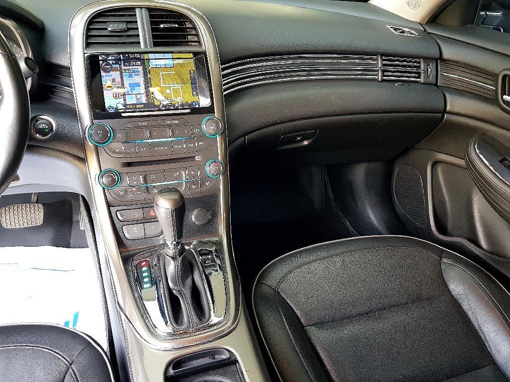 Chevrolet Malibu - Vista 10