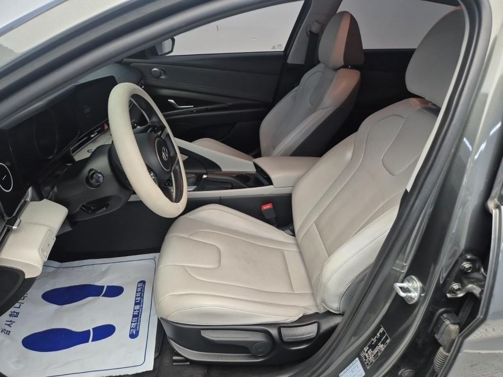 HYUNDAI Avante - Vista 11