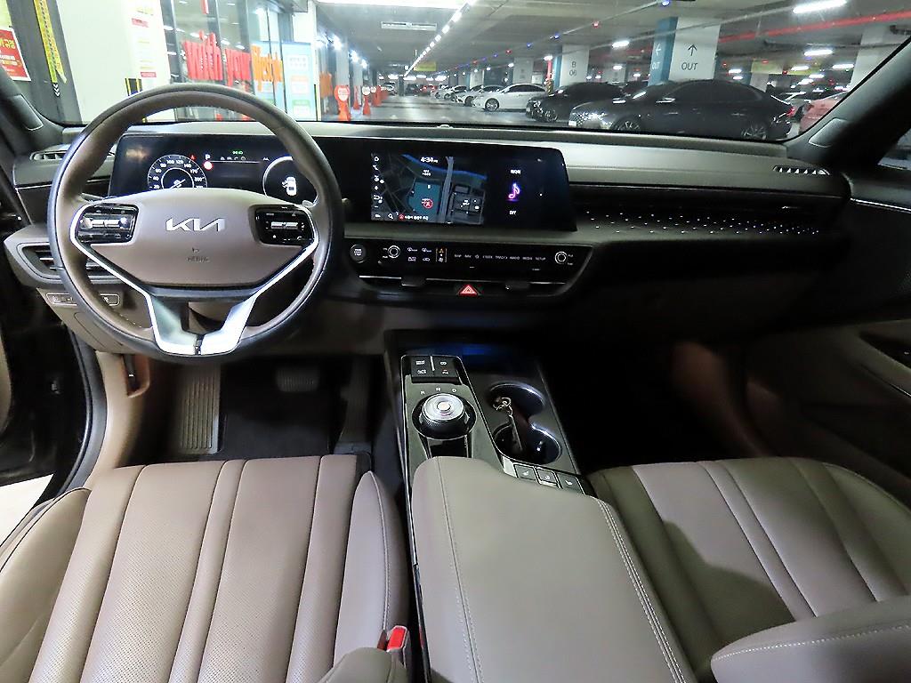 KIA K8 - Vista 10