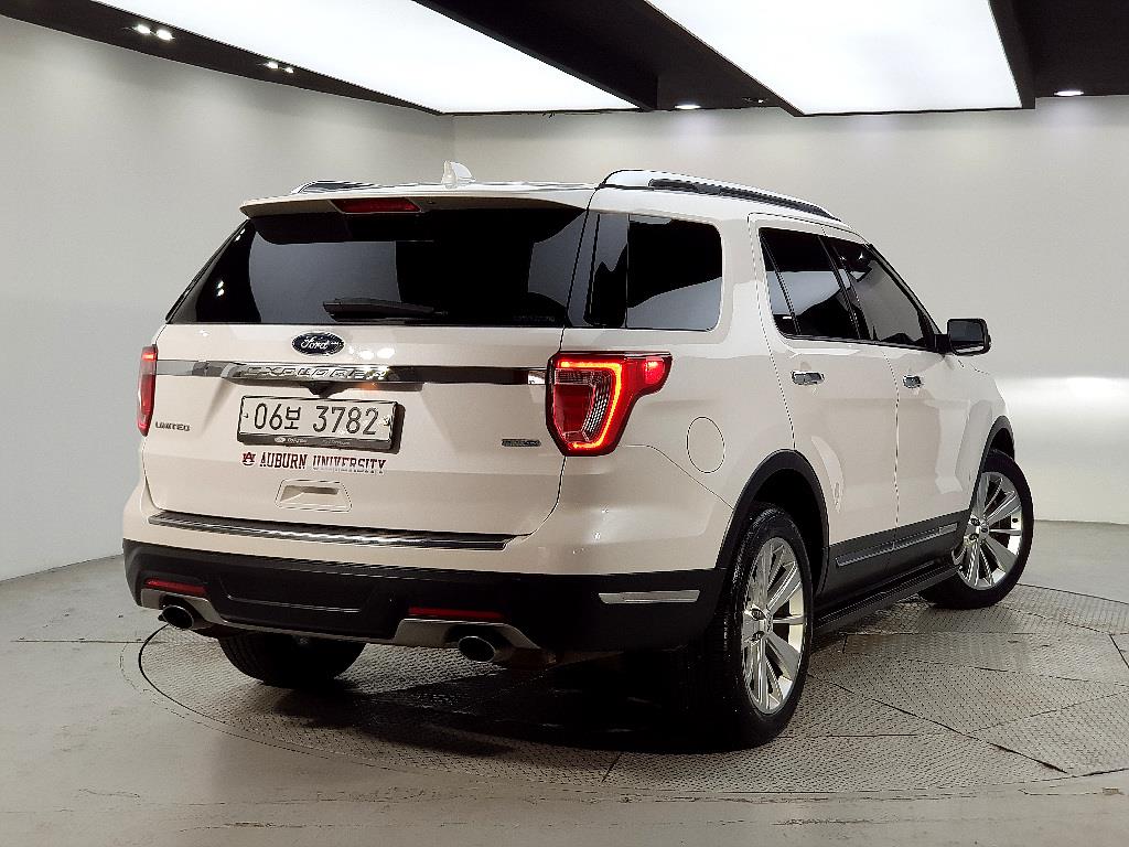Ford Explorer - Vista 4
