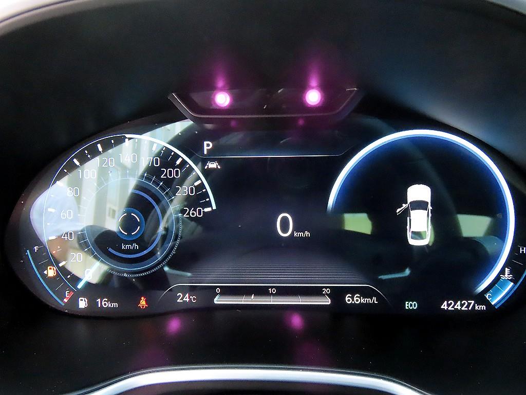 Genesis G80 - Vista 10
