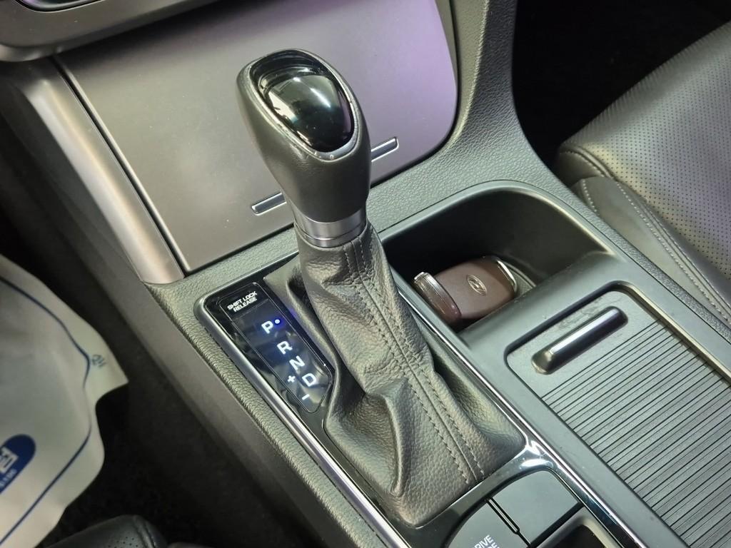 HYUNDAI Sonata - Vista 8