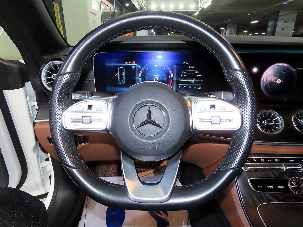 Mercedes Benz E class - Vista 11