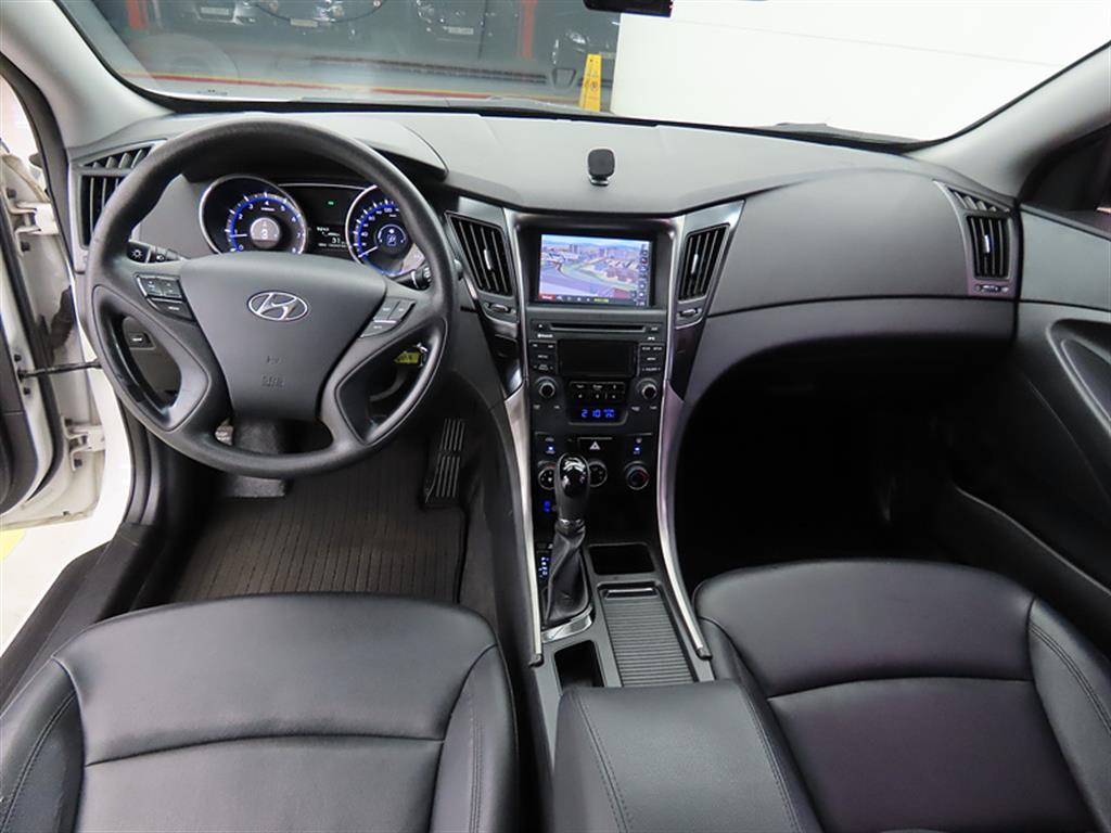 HYUNDAI Sonata - Vista 7