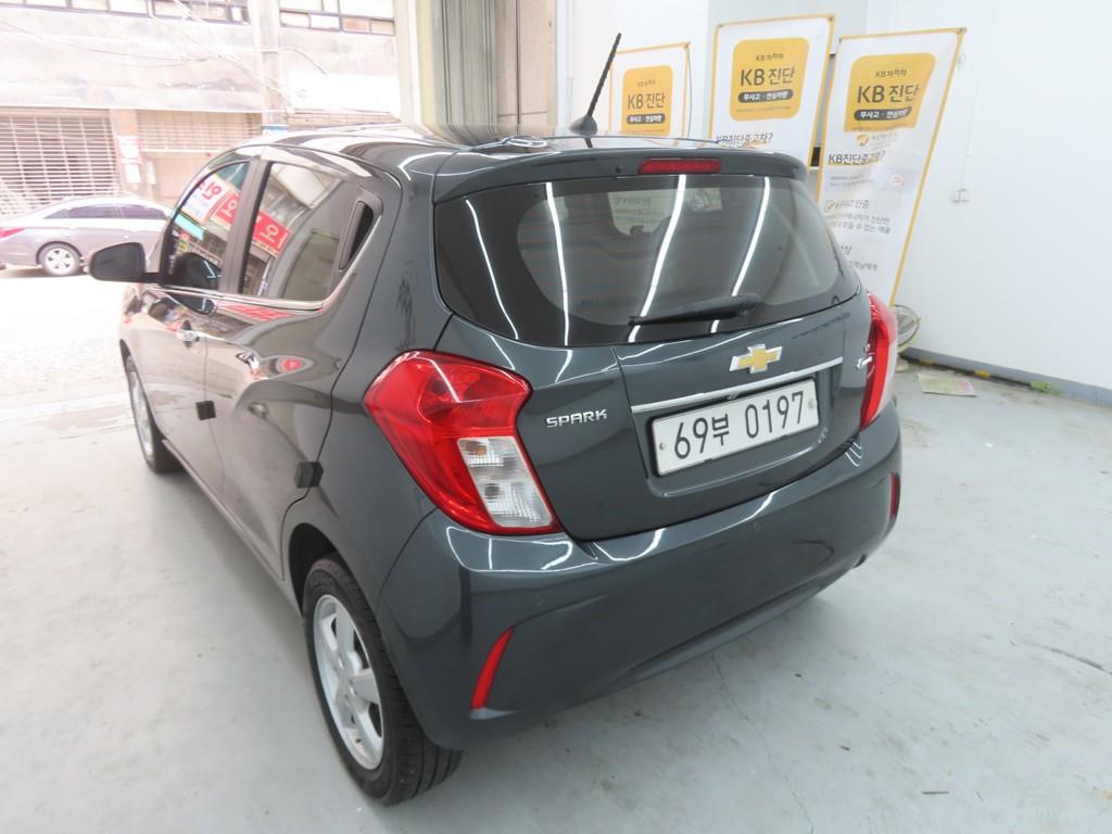 Chevrolet Spark - Vista 3