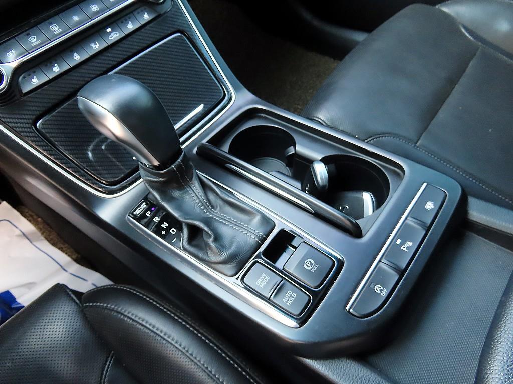 HYUNDAI Grandeur - Vista 11
