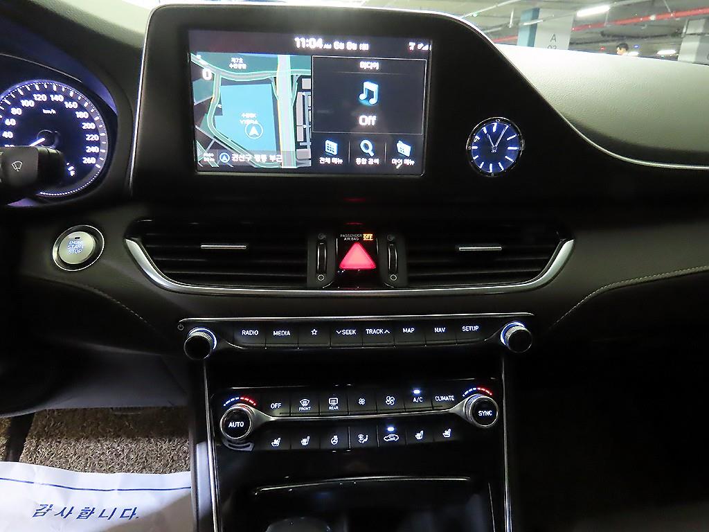 HYUNDAI Grandeur - Vista 11