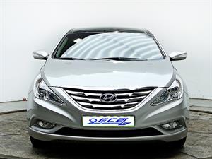 HYUNDAI Sonata - Vista 2